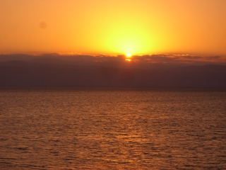 死海で見た夕日