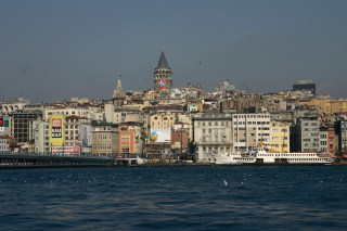 イスタンブール新市街のガラタ塔