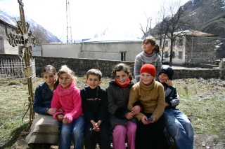グルジアの子供たち in カズベキ