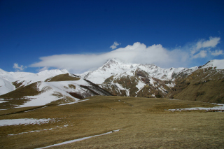 標高5033mのカズベキ山