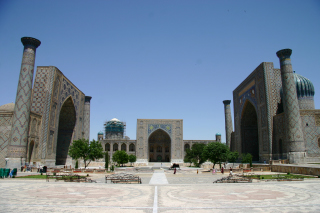 “砂の広場”レギスタン広場 in サマルカンド